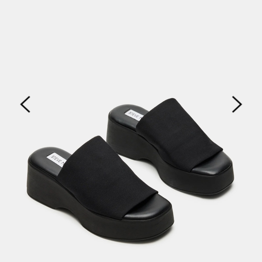 BRAND NEW SLINKY 30 STEVE MADDEN PLATFORMS 🖤